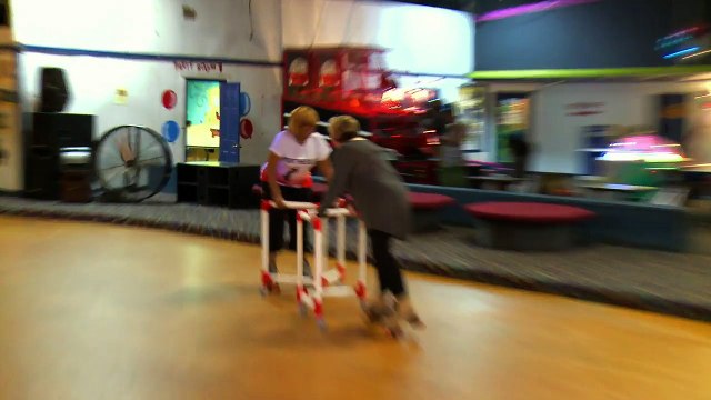 Tiny Harris Takes The Girls Rollerblading 'Sneak Peek' T.I. & Tiny - The Family Hustle