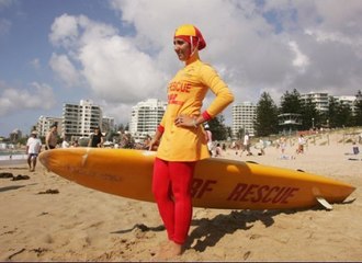 Muslim YouTuber Spells Out Exactly Why France's Burkini Ban Is So Problematic