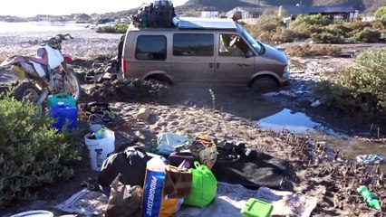 04~  San Evaristo, Lupe pulling us out, village helping