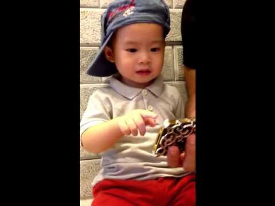 Rio diễn hốt hoảng và sợ hãi