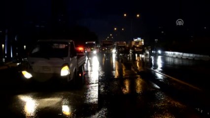 İstanbul'da Sağanak Hayatı Olumsuz Etkiledi