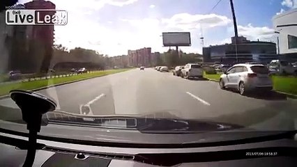 Une canalisation explose à St Petersbourg