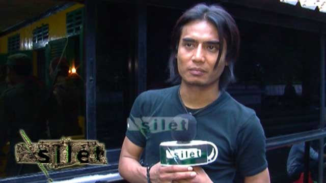 Cerita Charly Datangi Sumur Lubang Buaya - Silet 25 Agustus 2016