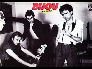 Bijou (Vincent Palmer, Philippe Dauga, Dynamite Yan) - 'Danse avec moi' (live 1980, texte Thoury).