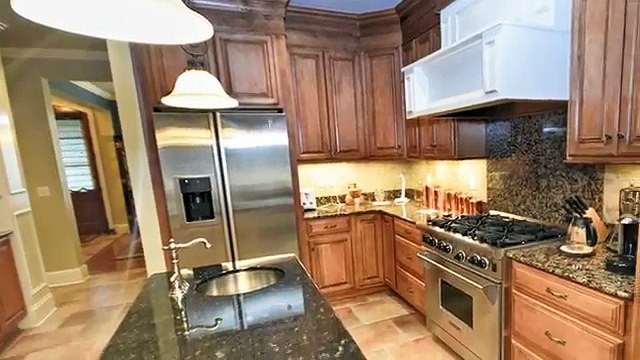 207 Lac Iberville Dr , Luling, LA 70070