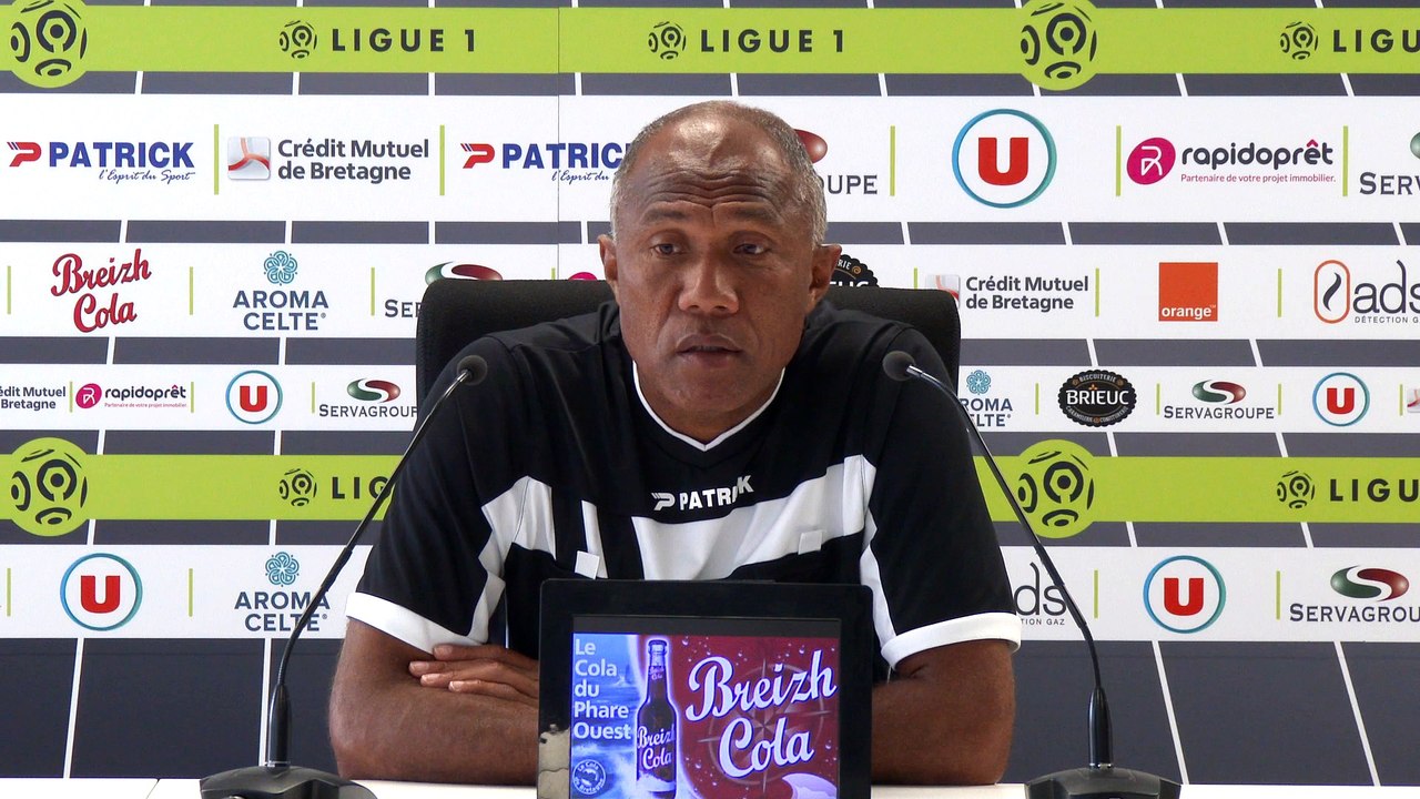 Conférence de presse d'Antoine Kombouaré avant NANCY-EAG