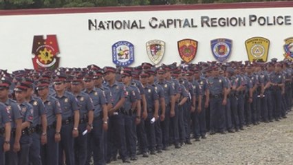 Duterte promociona a policías filipinos para animarlos en la cruenta guerra antidroga