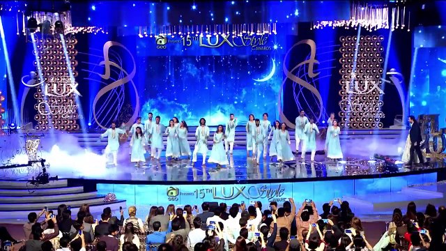 Mahira Khan & Hamayun Saeed Performance at 15th Lux Style Awards 2016