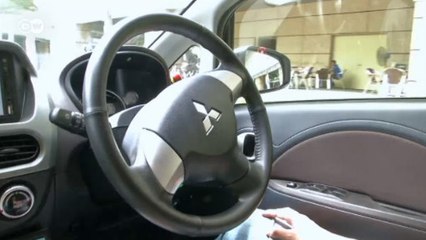 Dünyanın ilk sürücüsüz taksisi