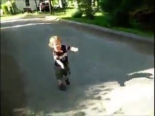 Little Kid affraid of his own Shadow