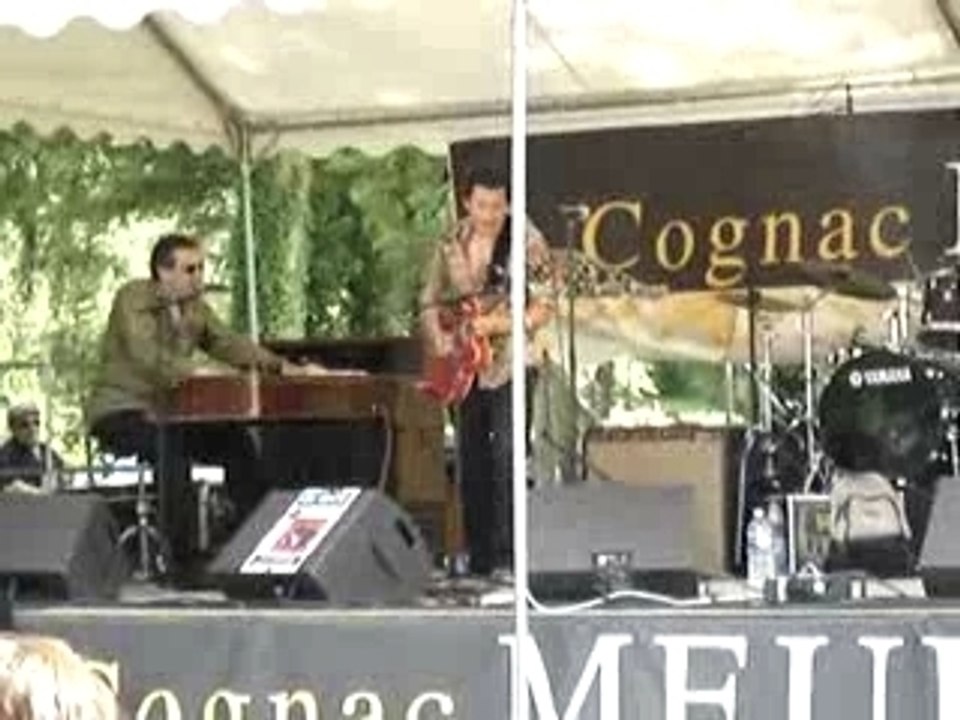 05 - Flyin' Saucers - Cognac Blues Passion 2007