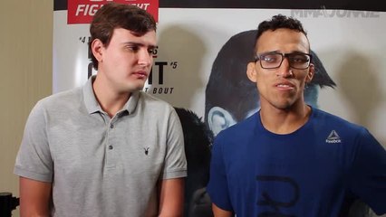 Charles Oliveira believes Anthony Pettis will provide quality opponent in featherweight debut