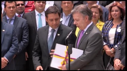 Alto el fuego definitivo con las FARC a partir de 29 de agosto es declarado por Santos