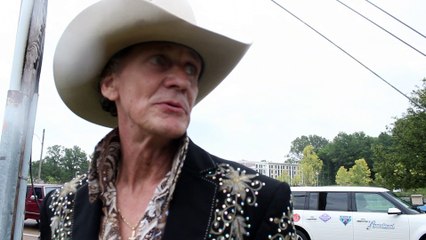 Bill Rinehart talking about his restaurant Wiseguys 2016