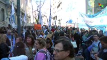 Argentine Teachers Stage Mass Protest