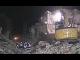 Amatrice (RI) - Terremoto, si scava anche di notte alla ricerca di sopravvissuti -3- (25.08.16)