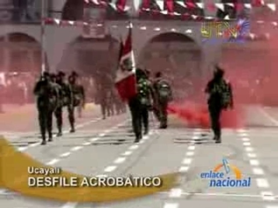 DESFILE ACROBÁTICO - PUCALLPA