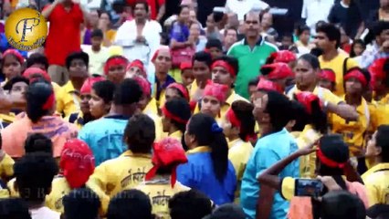 BREAKING OF 'DAHI HANDI BY RANBIR KAPOOR ON THE BEHALF OF MUMBAI CITY FOOTBALL CLUB