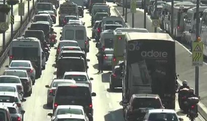 E-5'te üst geçit çalışması trafik çilesine dönüştü