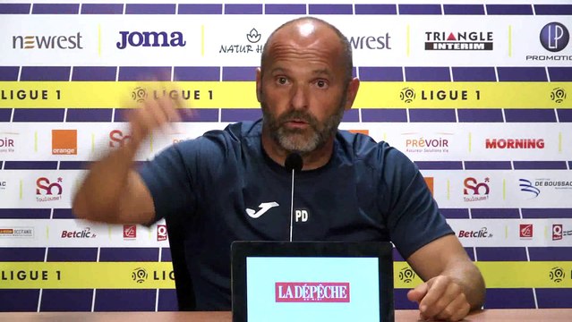 Les supporters du TFC font découvrir Tinder à Pascal Dupraz