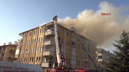 Nevşehir?de Çatı Yangını Korkuttu