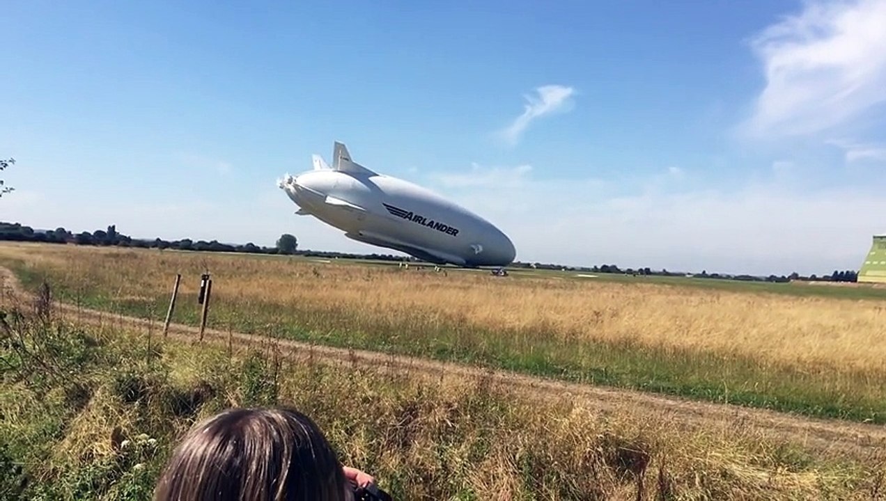 L’Airlander 10, plus gros aéronef du monde, se crashe