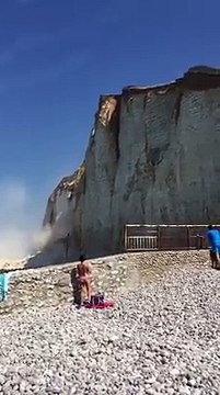 Normandie : l'éboulement impressionnant d'une falaise