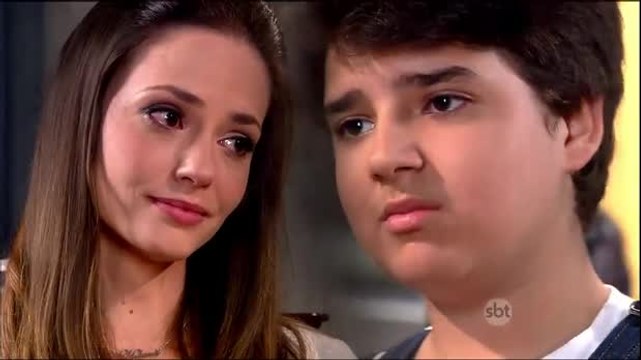 Professora Helena prepara festa surpresa para seus alunos