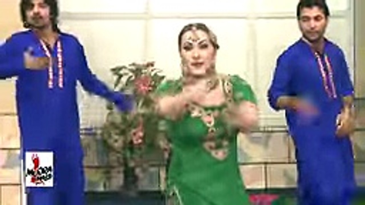 VE TERI KI MAJAL - NARGIS 2016 HOT MUJRA - PAKISTANI MUJRA DANCE
