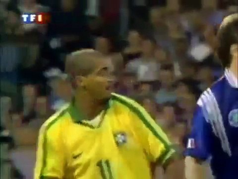 Roberto Carlos Best Goal - Free Kick Goal vs France (Tournoi de France 1997)