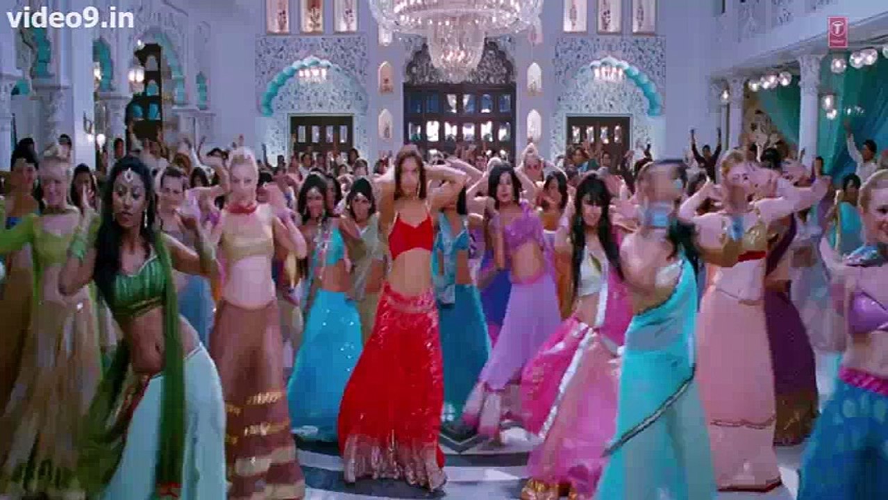 Dilliwaali Girlfriend Choor chaar k (640x480)