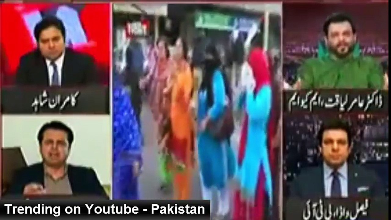 Aamir Liaquat Hussain Still Defending Altaf Hussain After His Hate Speech