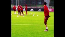 Robert Lewandowski Shows His Skills In Bayern Training!