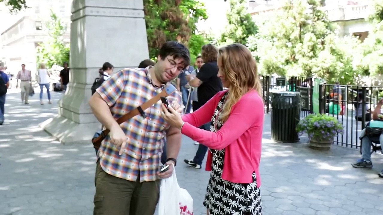 Non-Pokémon Fans Play Pokémon Go For The First Time