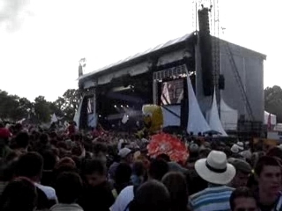 vieilles charrues 2007  tryo - dans les nuages