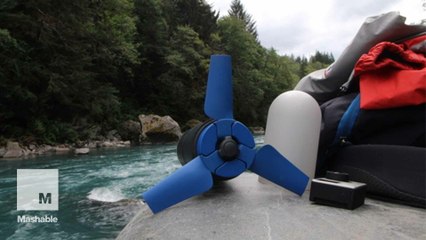 Portable generator lets you use nature to charge your phone