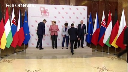 Orbán közös uniós hadsereget javasolt Merkelnek a V4-találkozón