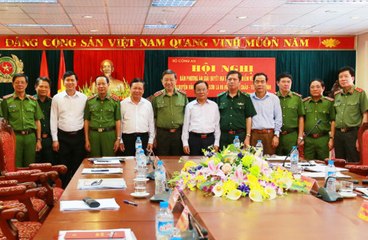 Bộ trưởng Tô Lâm làm việc với Công an Hòa Bình