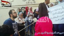 صحفيو «دوت مصر» المفصولون ينظمون وقفة احتجاجية على سلالم النقابة