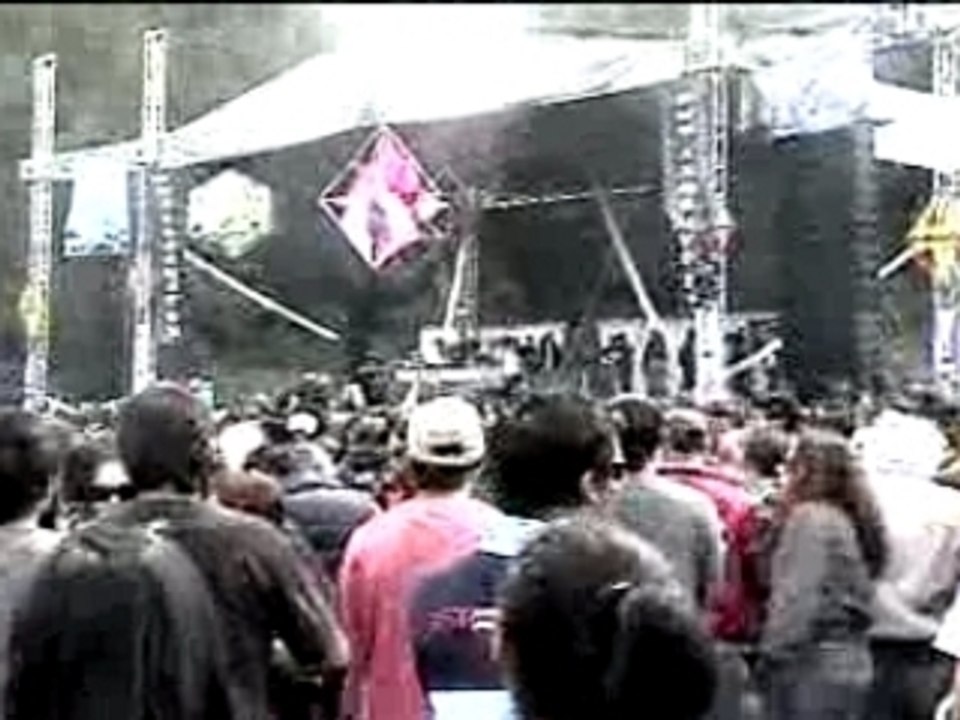 Bizarre Contact   ªOut of your loveª