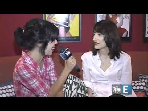 Nina Lemos - Você é mais 'Mulheres Ricas' ou 'Globo News'?