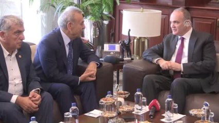 Bakan Özlü, Belediye Başkanı Kocaoğlu'nu Ziyaret Etti