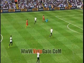 حارس توتنهام ينقذ مرمى من انفراد مهاجم ليفربول