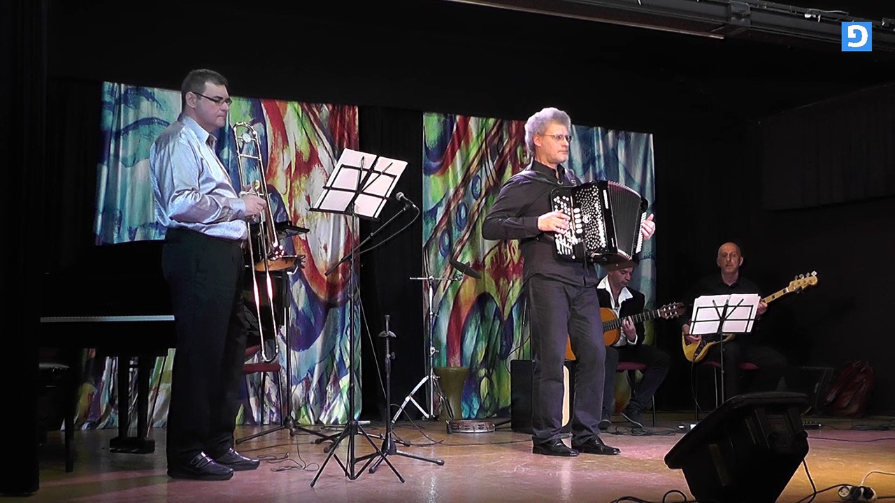 A.Piazzolla. Libertango / Tapuach beDvash folk-group