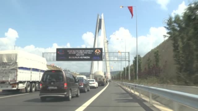 Yavuz Sultan Selim Köprüsü Renkli Görüntülere Sahne Oldu - İstanbul