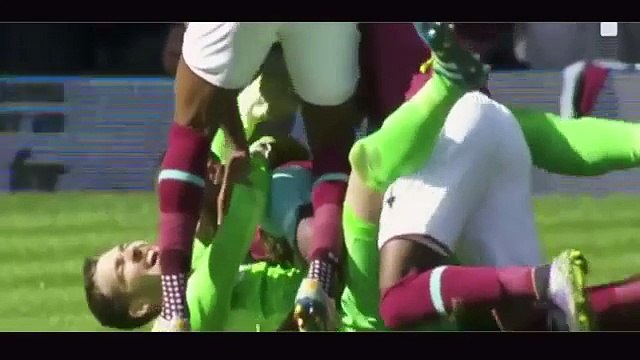 Suicidal Goalkeepers u25cf Craziest Football Skills