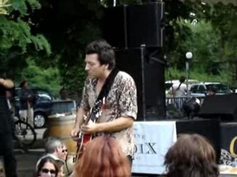 04 - Flyin' Saucers - Cognac Blues Passion 2007