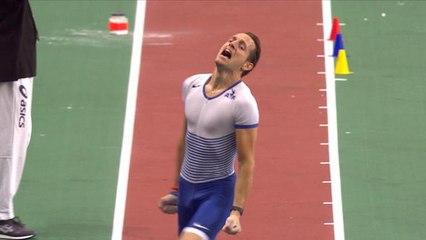 Meeting de Paris - Saut à la Perche - Renaud Lavillenie s'arrache pour passer 5,81 M