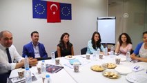İngiltere'de İktidar Partisinin Türk Kökenli Üyesi, Türk Gençlerle Buluştu