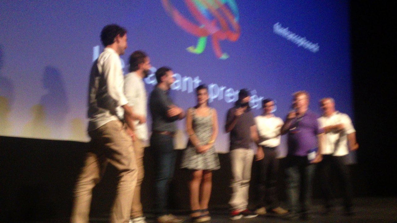 Les blagues de Grégoire Ludig du Palmashow avant le début de l'avant-première de "La folle histoire de Max et Léon"